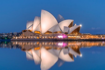 The lights in this landmark shine sustainably